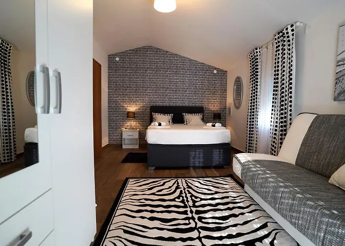 Villa Tago With Heated New Pool