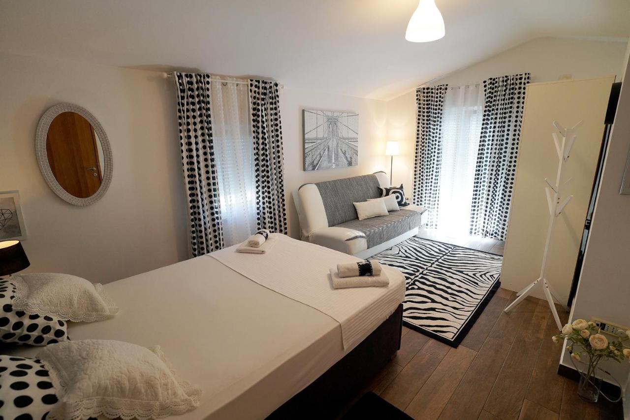 Tago With Heated New Pool Villa