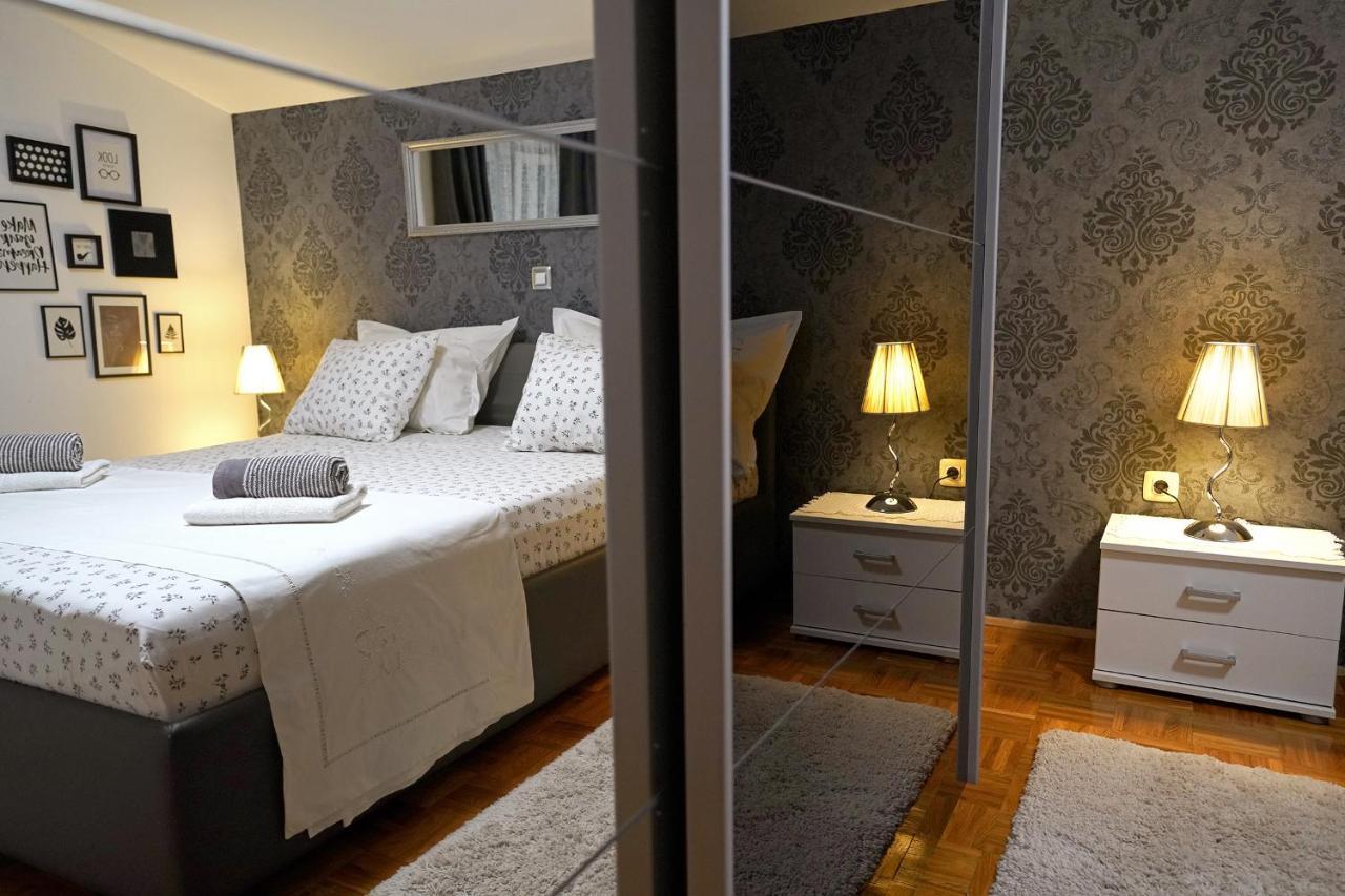 Tago With Heated New Pool Villa Kastela