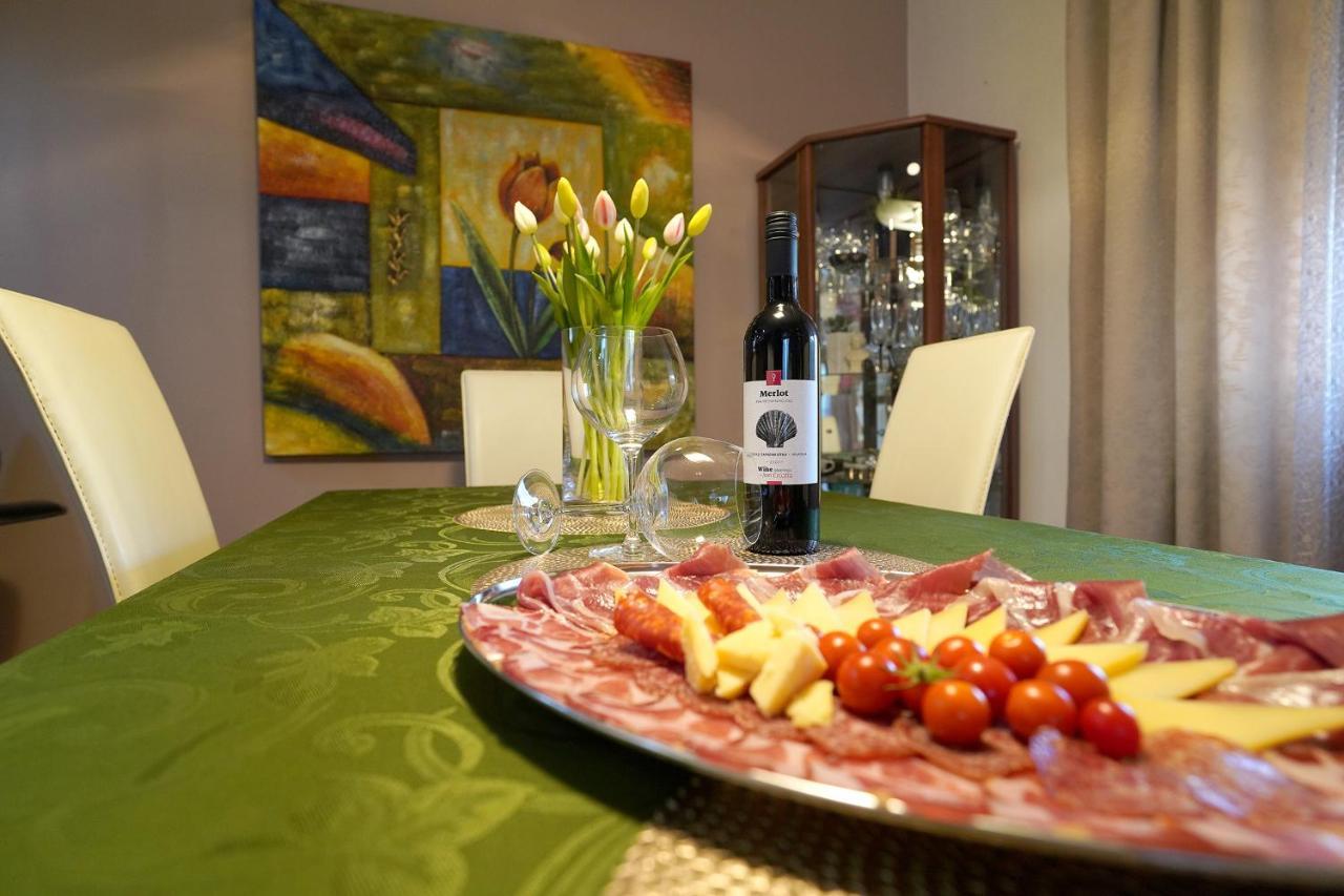 Villa Tago With Heated New Pool