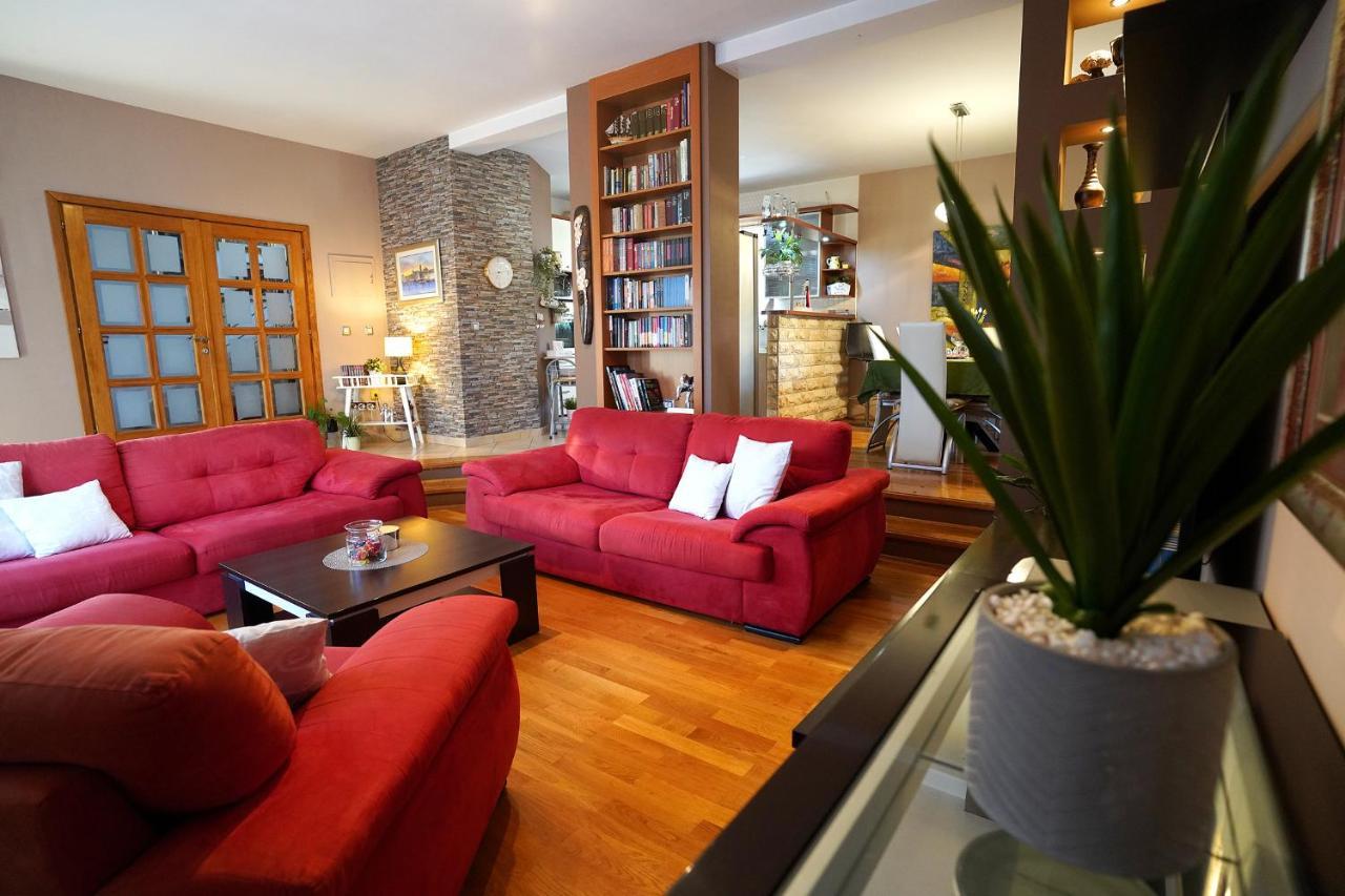 Villa Tago With Heated New Pool Kastela