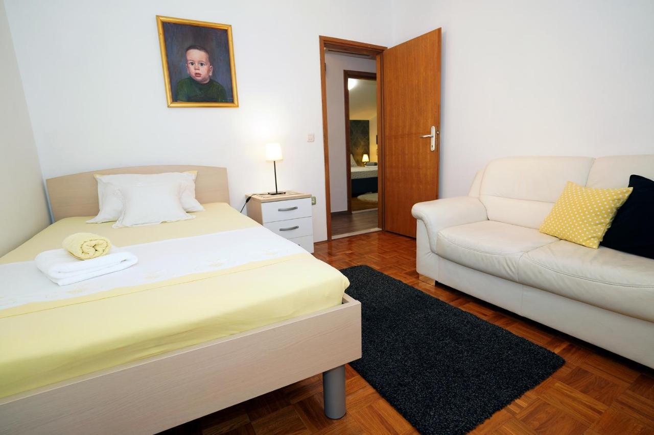 Tago With Heated New Pool Villa