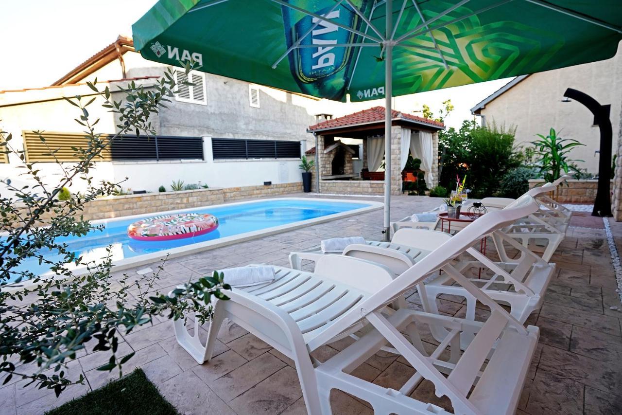 Tago With Heated New Pool Villa